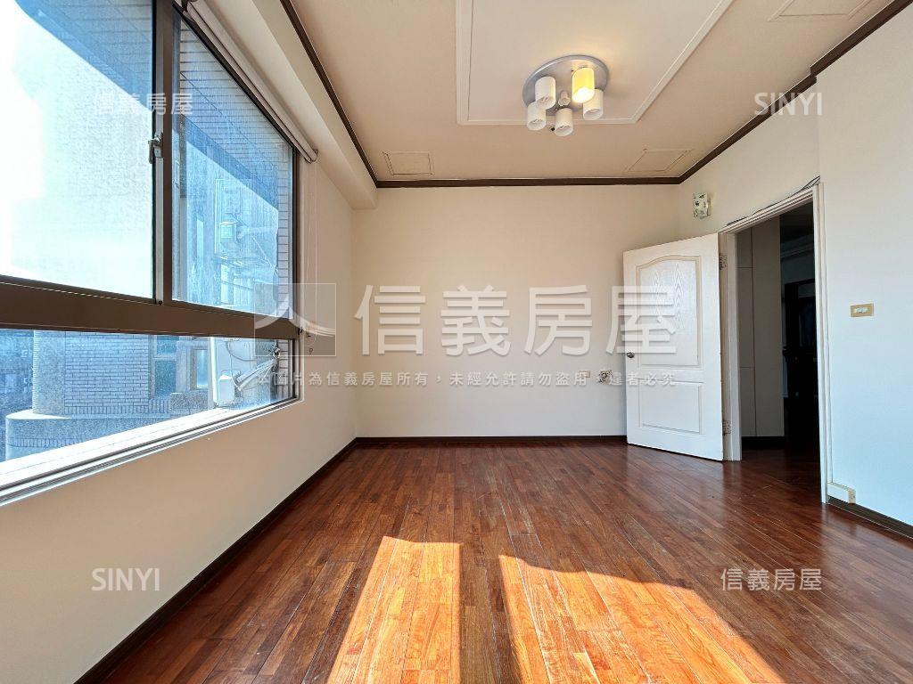 太子哈佛邊間三房平車房屋室內格局與周邊環境