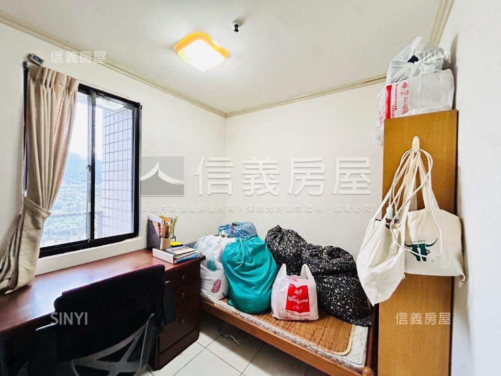 專任近捷運景觀三房附車位房屋室內格局與周邊環境