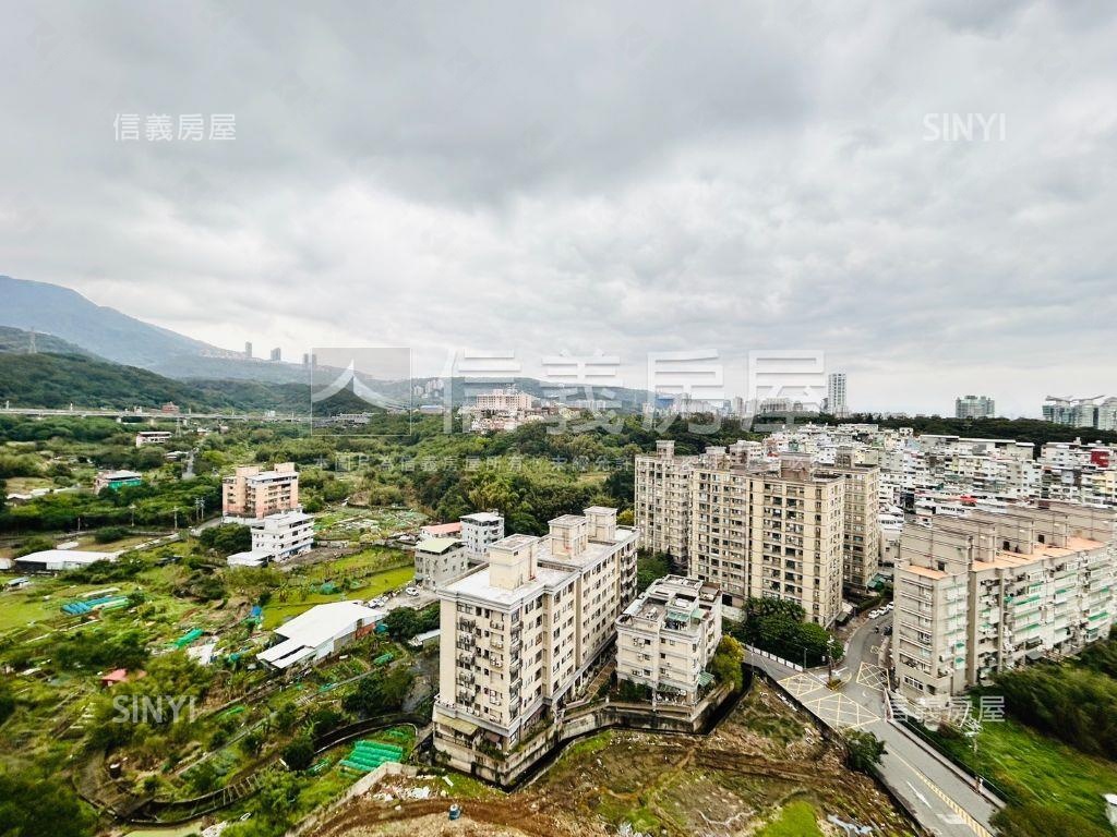 專任近捷運景觀三房附車位房屋室內格局與周邊環境