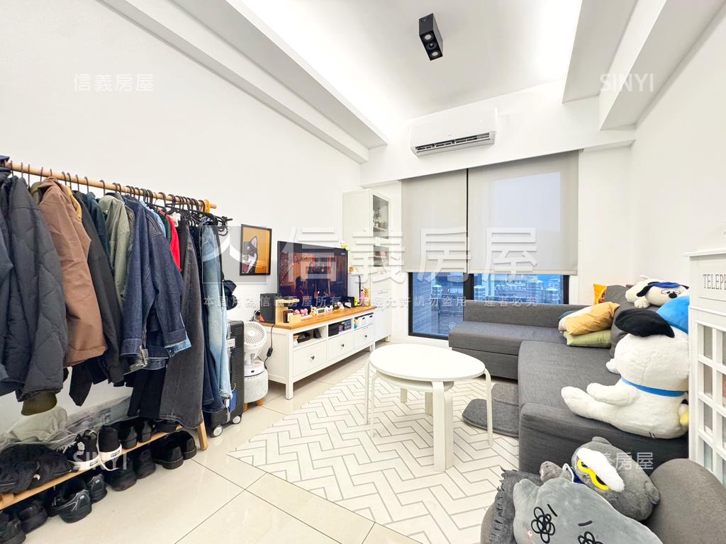 專任慕嵐邊間二房車位房屋室內格局與周邊環境