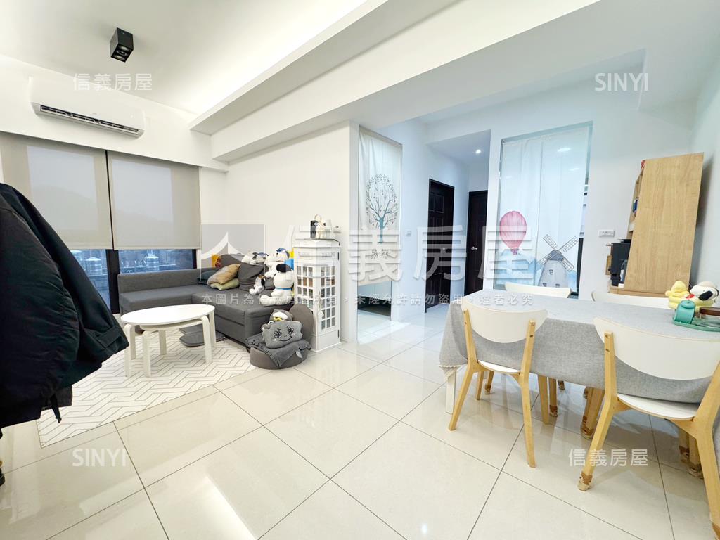 專任慕嵐邊間二房車位房屋室內格局與周邊環境