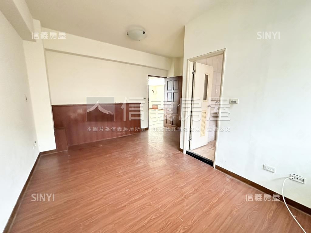 近Ｙ２２大空間４房車位房屋室內格局與周邊環境