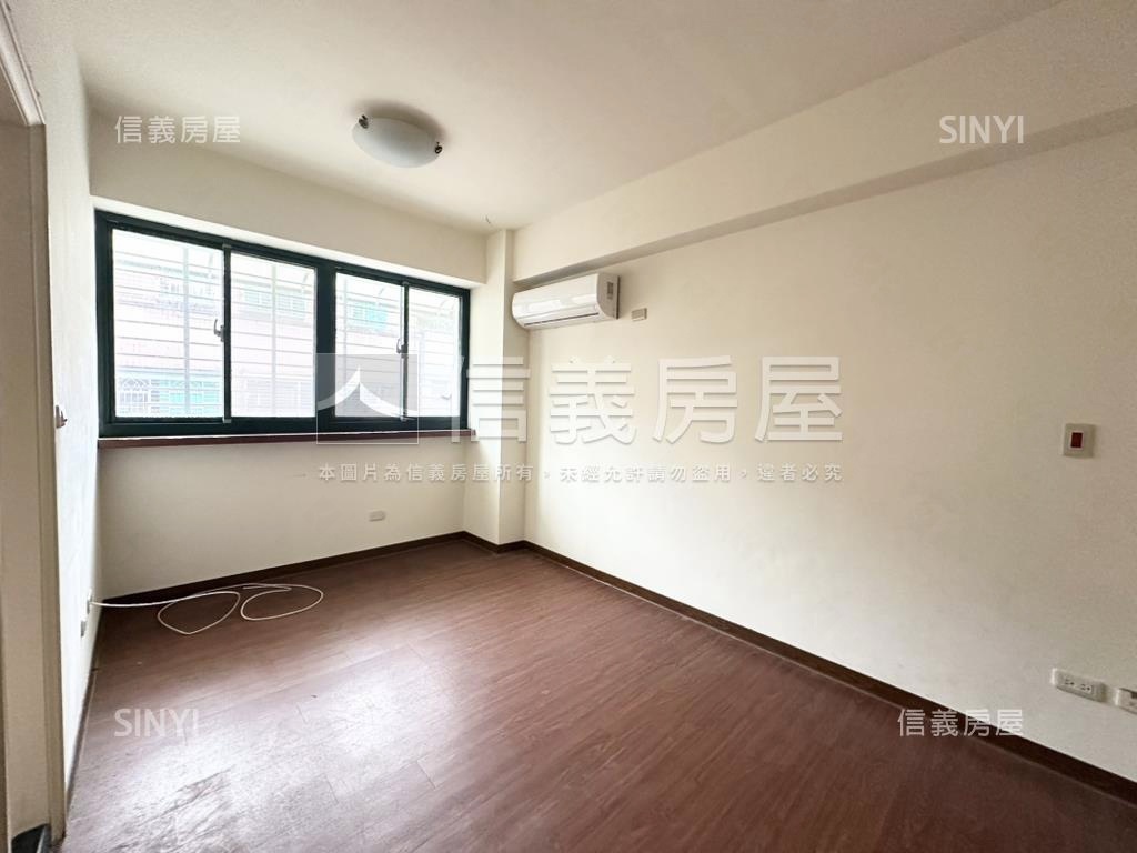 近Ｙ２２大空間４房車位房屋室內格局與周邊環境