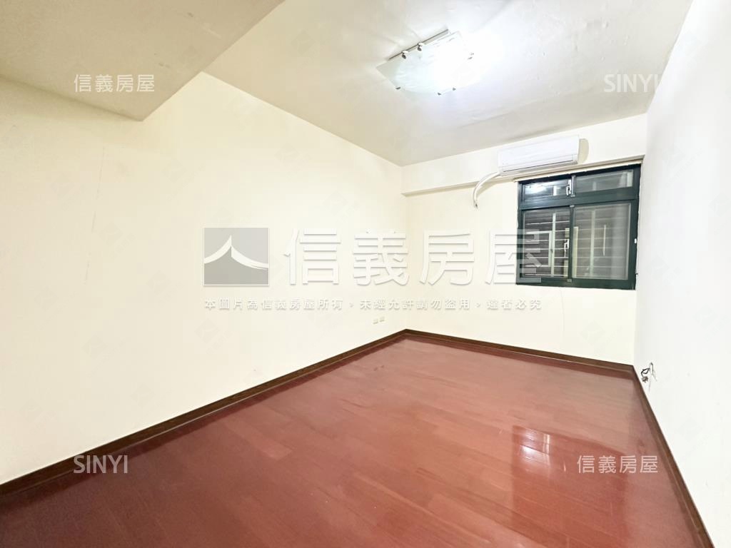 近Ｙ２２大空間４房車位房屋室內格局與周邊環境