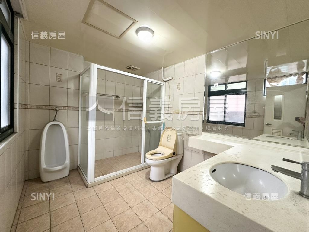 近Ｙ２２大空間４房車位房屋室內格局與周邊環境