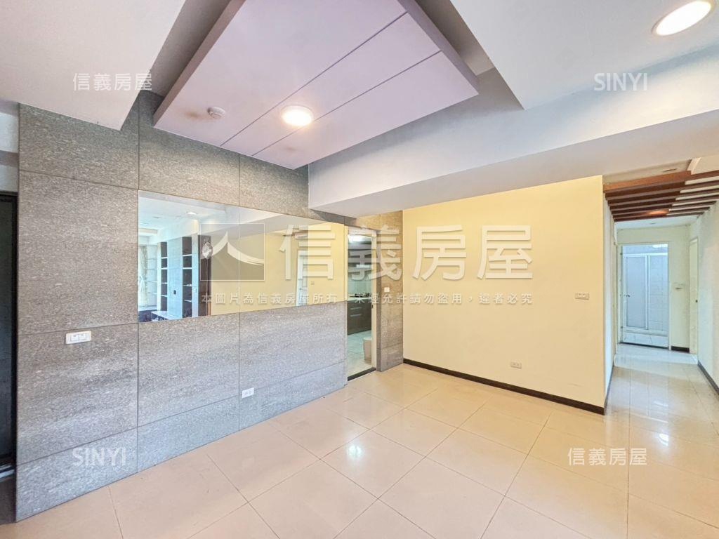 看山宜人太陽城經典四房房屋室內格局與周邊環境