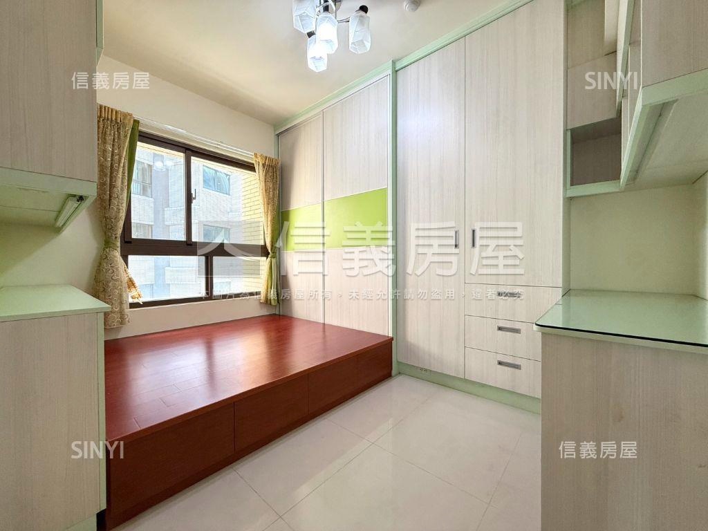 夯葳格水蓮７期三房平車房屋室內格局與周邊環境