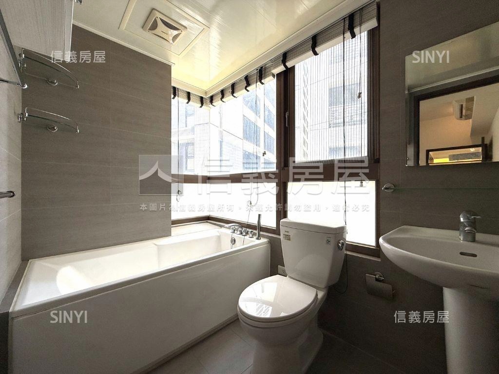 夯葳格水蓮７期三房平車房屋室內格局與周邊環境