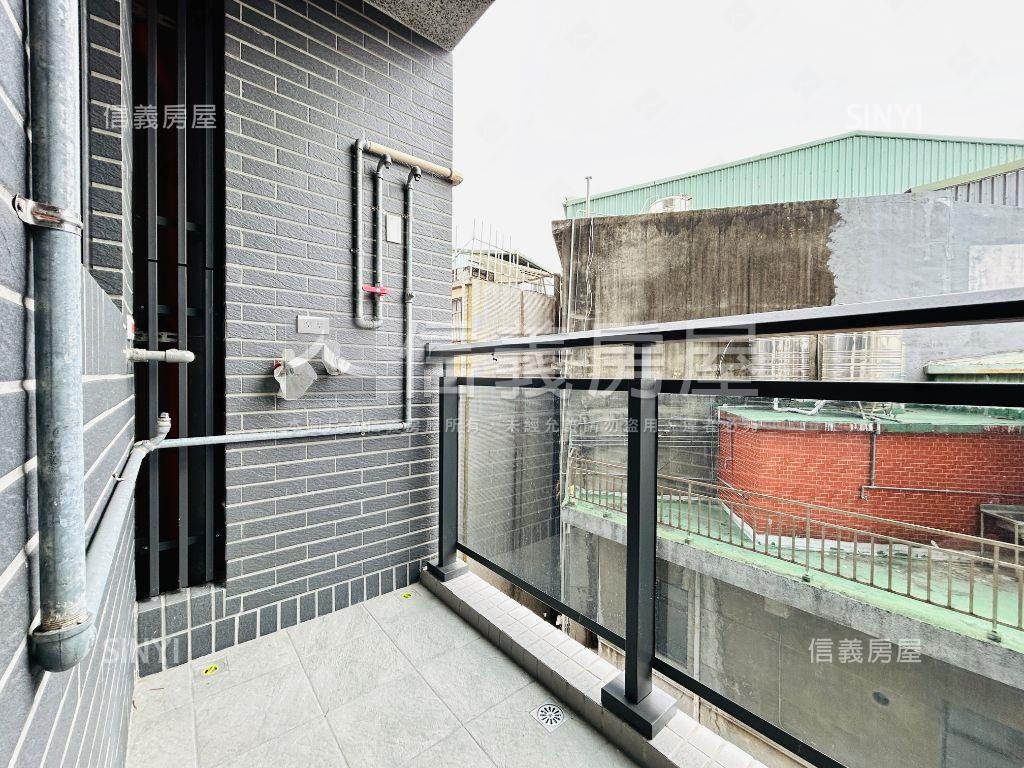 捷運三重國小站低總價美辦房屋室內格局與周邊環境