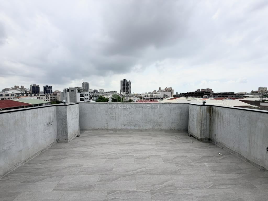 永康｜約百坪電梯豪墅房屋室內格局與周邊環境