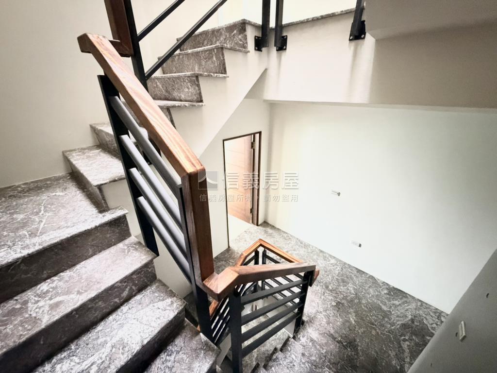 永康｜約百坪電梯豪墅房屋室內格局與周邊環境