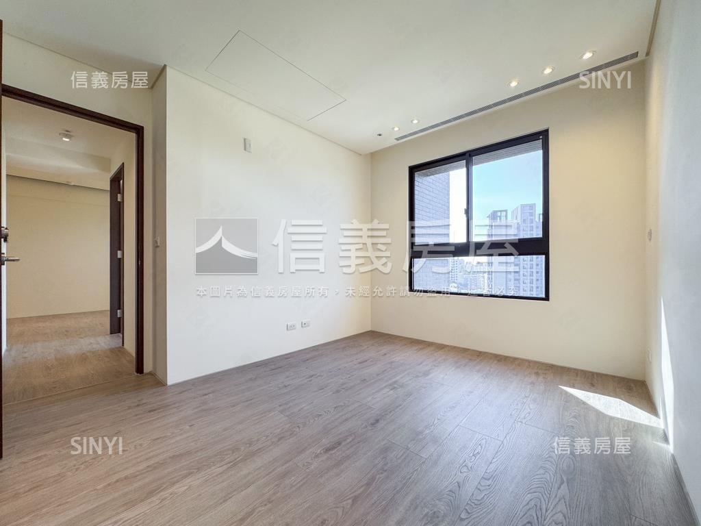 元城上階綠兩房雙衛浴平車房屋室內格局與周邊環境