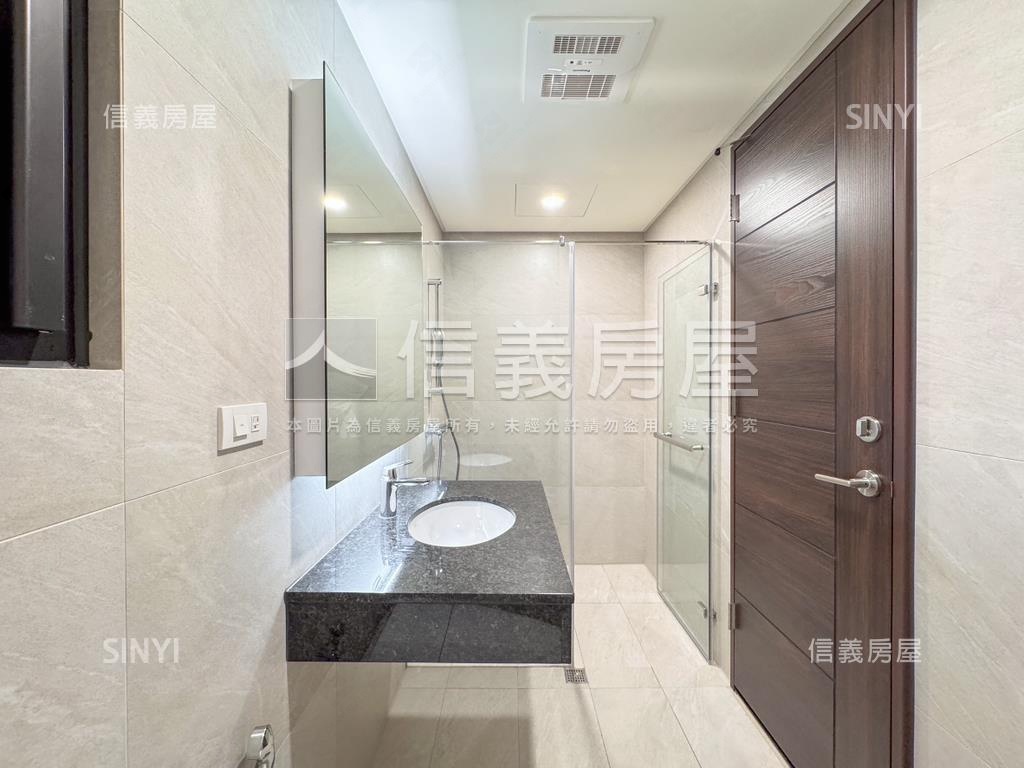 元城上階綠兩房雙衛浴平車房屋室內格局與周邊環境