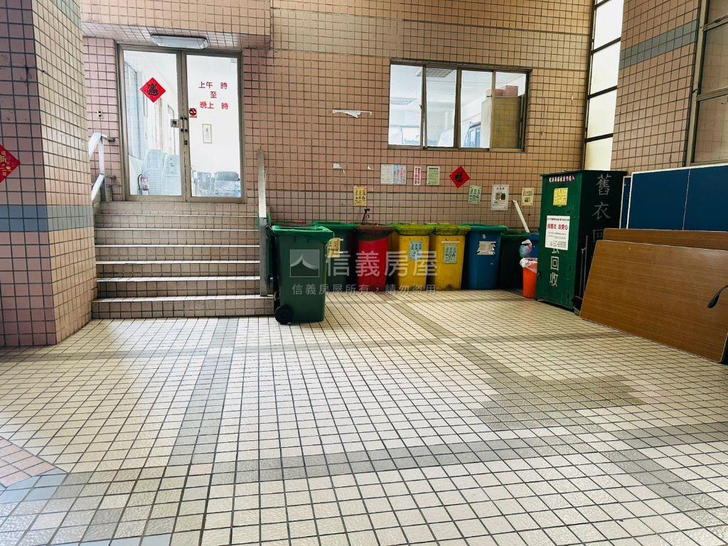 稀有釋出雙鐵共構北屯官邸房屋室內格局與周邊環境