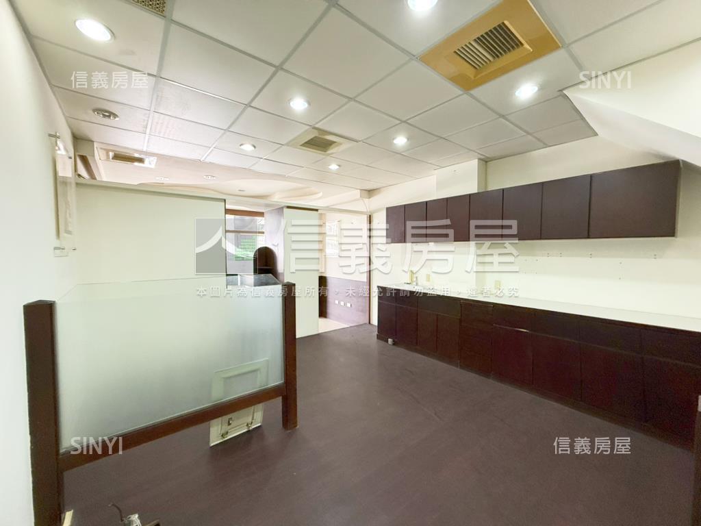 正復興路震後臨路透店房屋室內格局與周邊環境