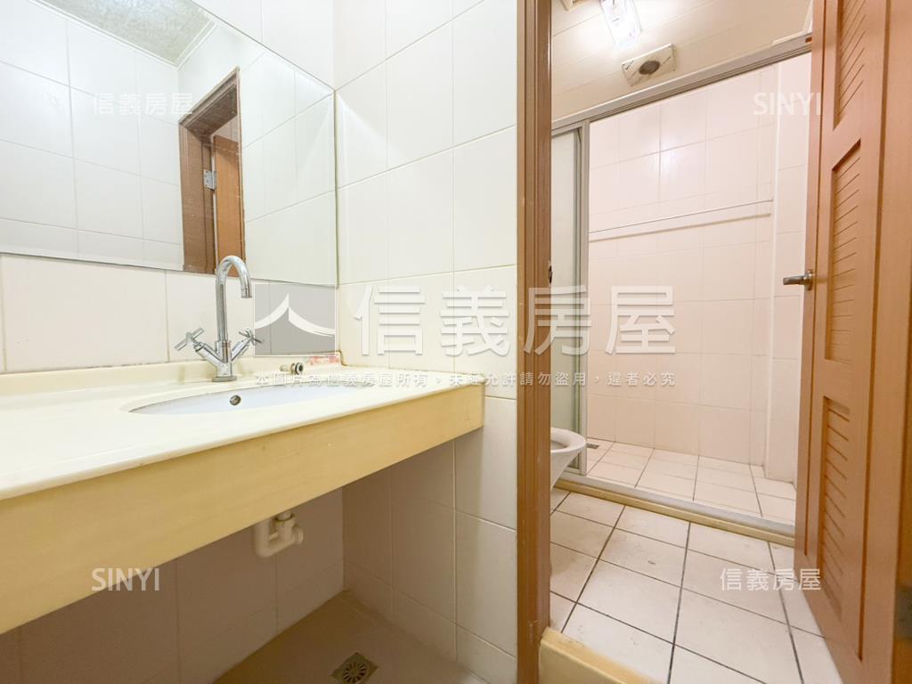 正復興路震後臨路透店房屋室內格局與周邊環境