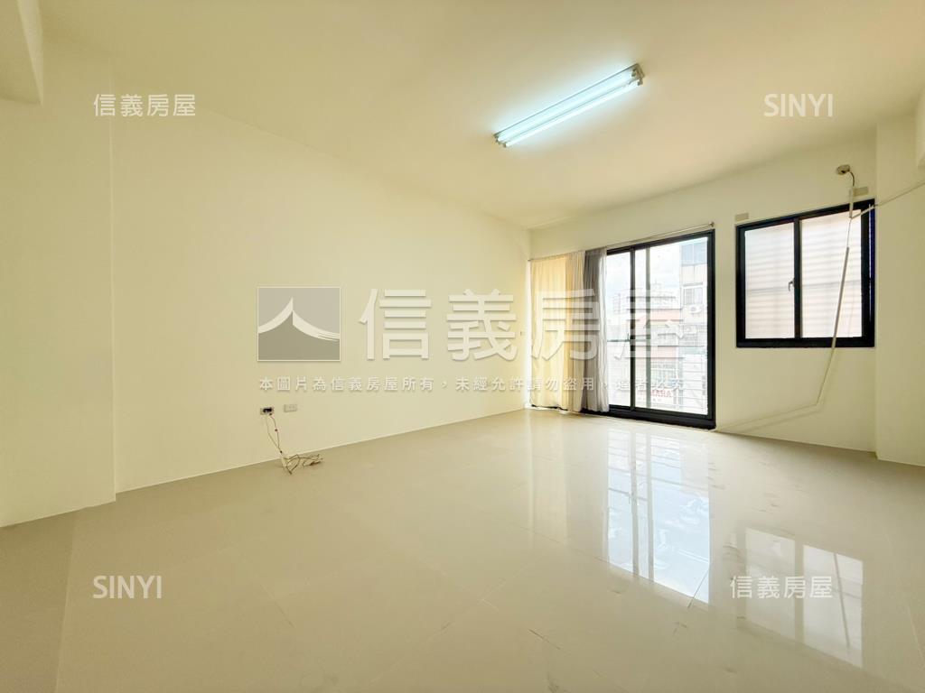 正復興路震後臨路透店房屋室內格局與周邊環境
