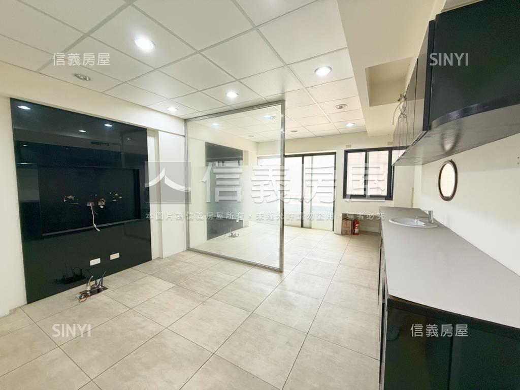 正復興路震後臨路透店房屋室內格局與周邊環境