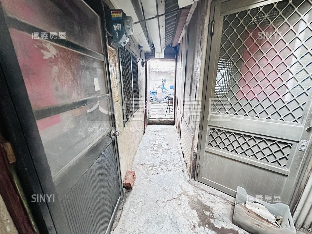 近舊社國小住一土地房屋室內格局與周邊環境