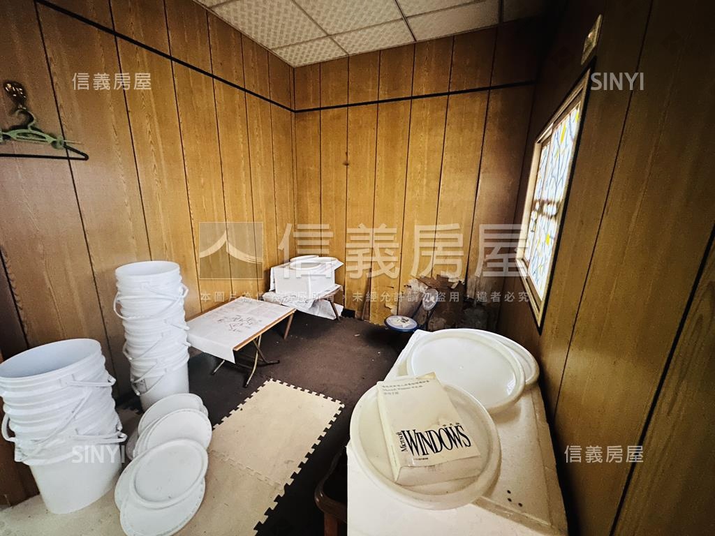 近舊社國小住一土地房屋室內格局與周邊環境