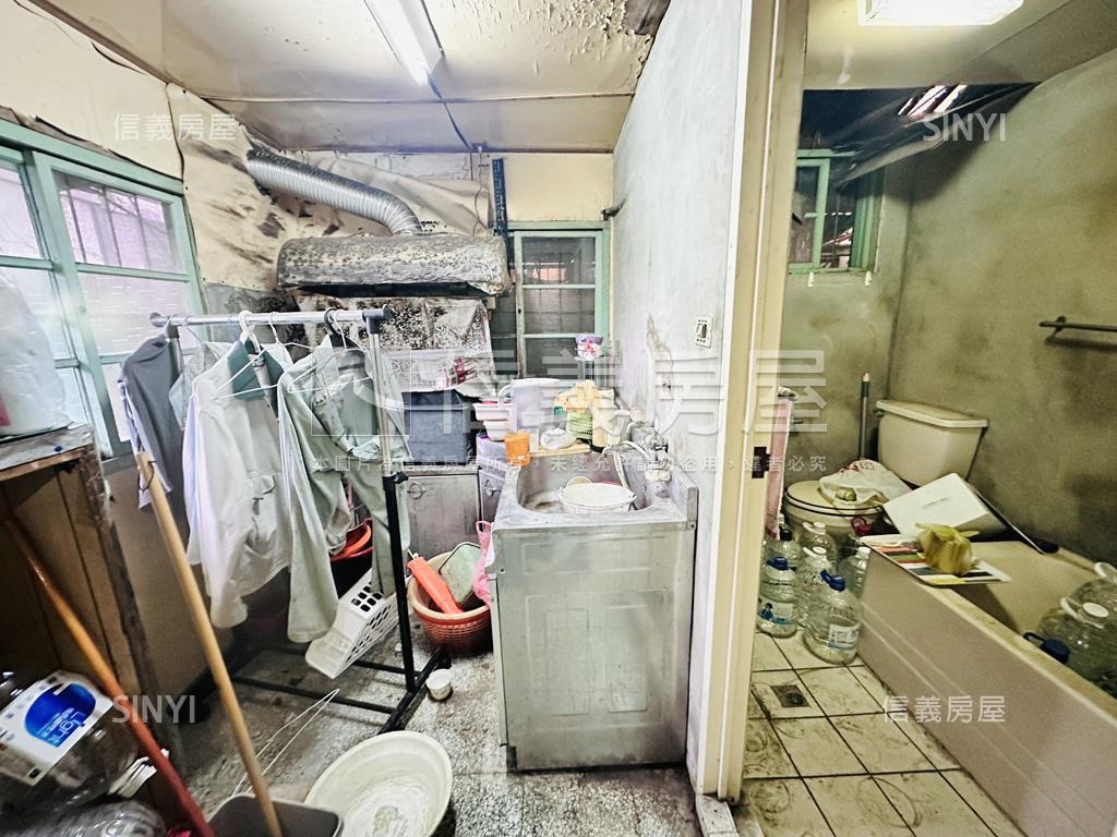 近舊社國小住一土地房屋室內格局與周邊環境