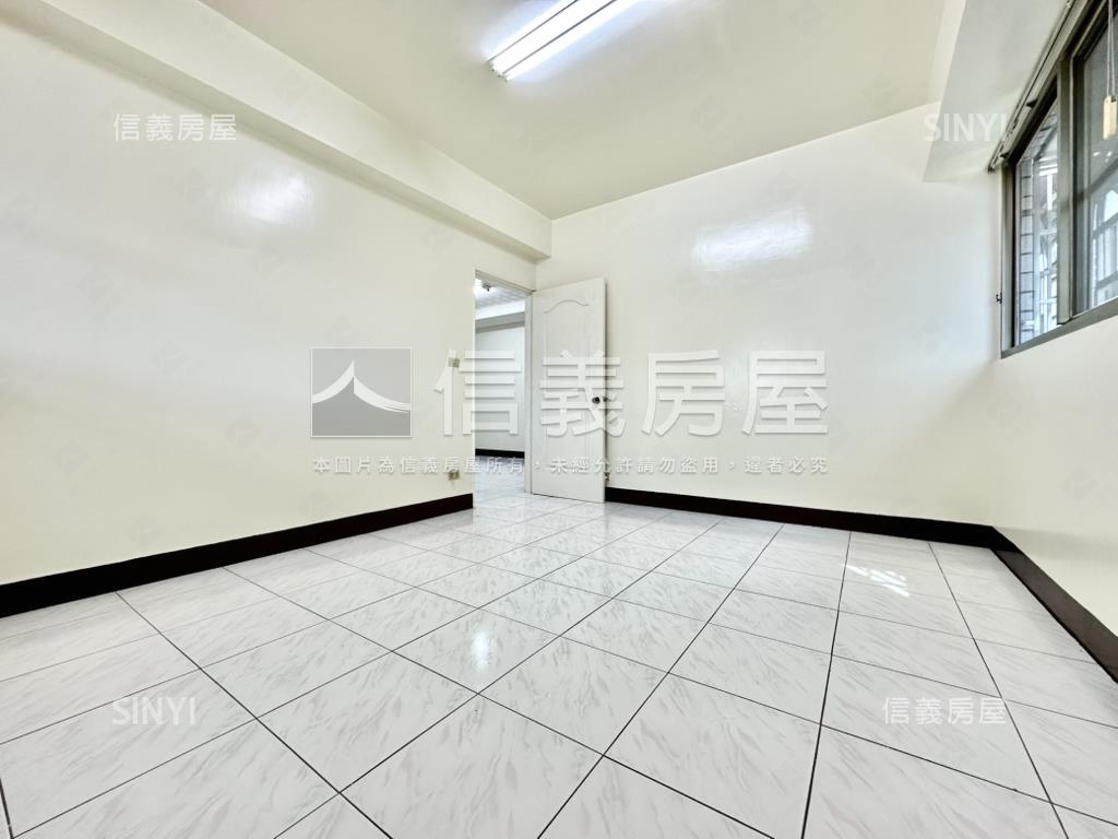 大灣國小｜溫馨三房平車房屋室內格局與周邊環境