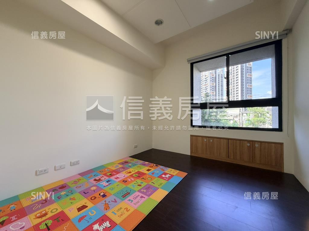 近中山醫三房雙車位房屋室內格局與周邊環境