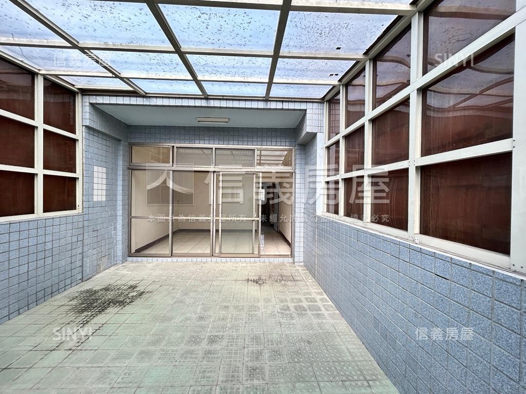 大業路朝南吃市透天店面房屋室內格局與周邊環境