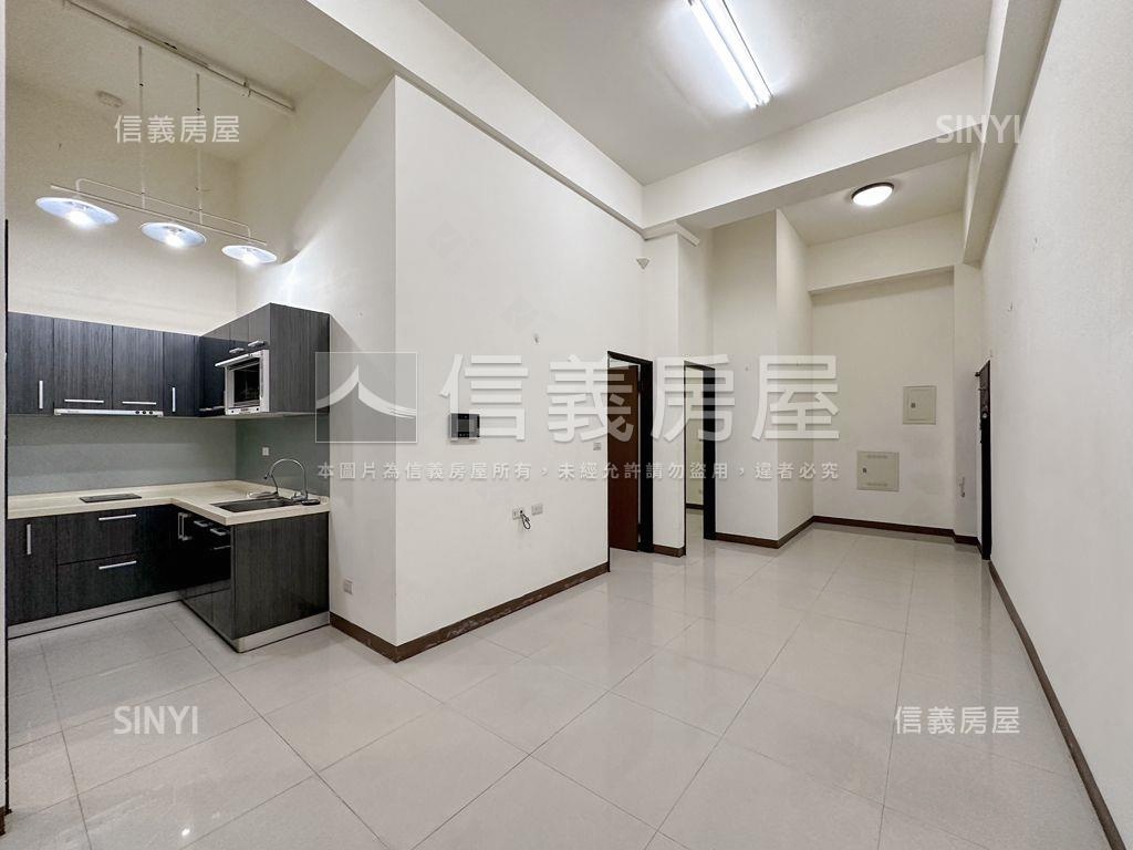 近高鐵挑高大兩房平移車位房屋室內格局與周邊環境