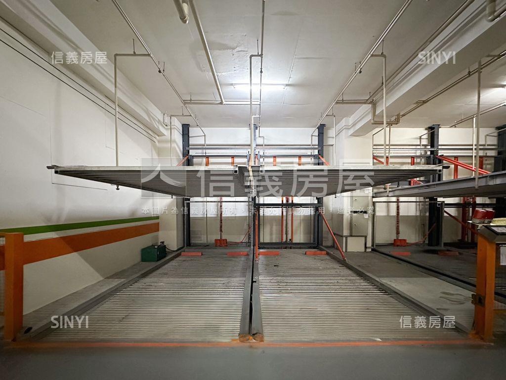 近高鐵挑高大兩房平移車位房屋室內格局與周邊環境