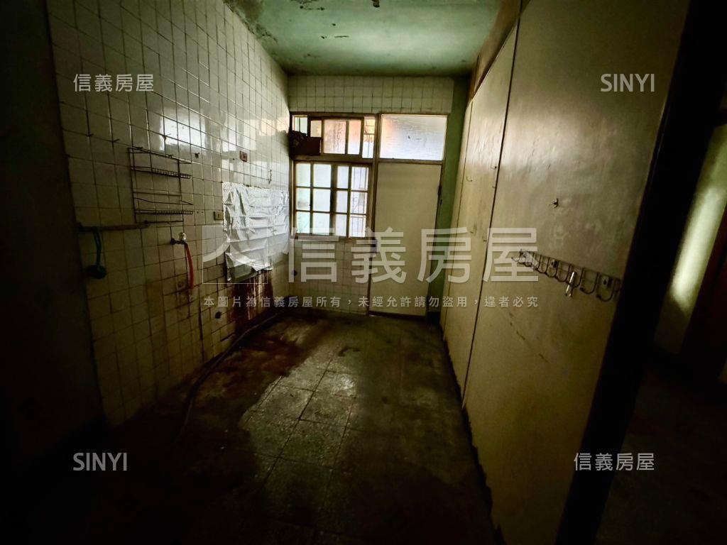 桃園車站旁２樓公寓房屋室內格局與周邊環境