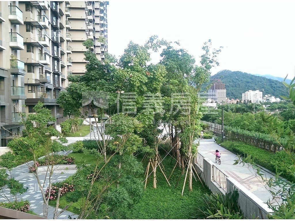 美河市高樓市景２房房屋室內格局與周邊環境