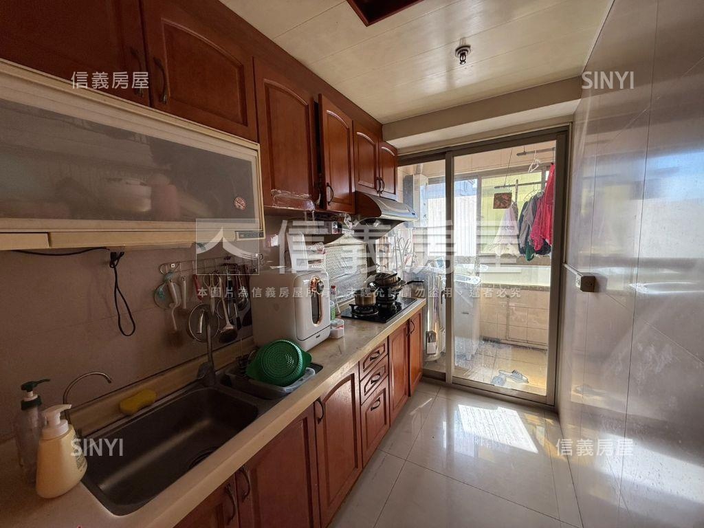 知名建商宜誠三房房屋室內格局與周邊環境