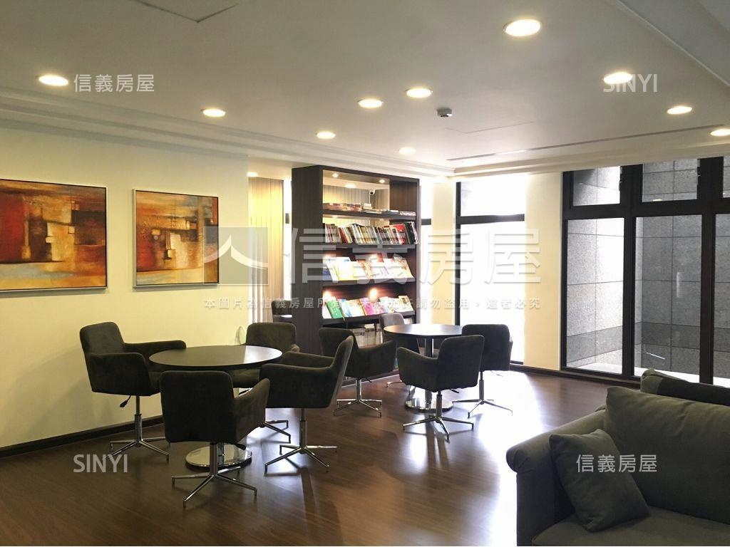 稀有萬事達兩房豪邸房屋室內格局與周邊環境