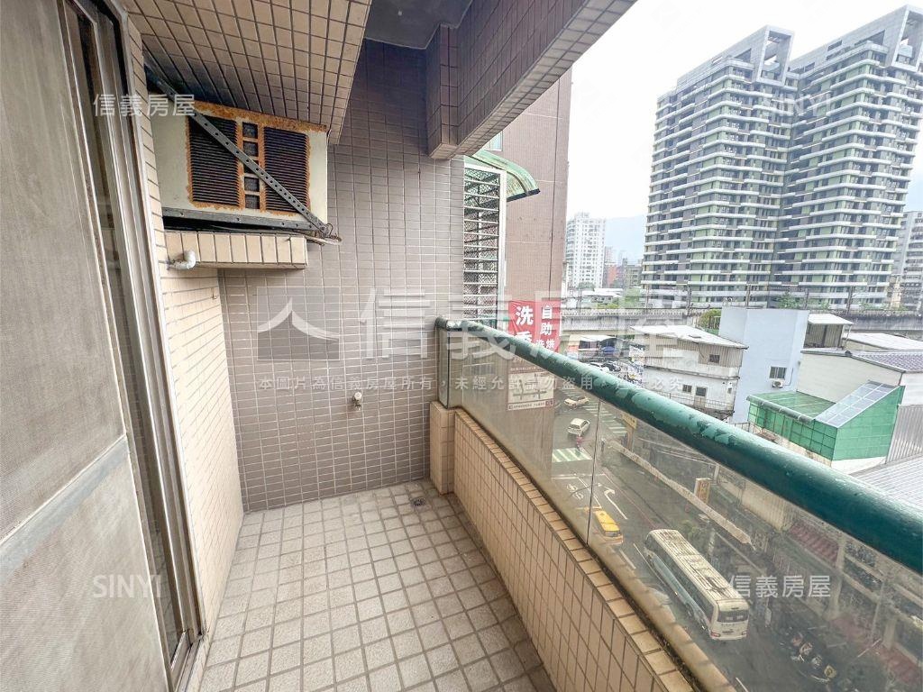 稀有琉森公園兩房車位房屋室內格局與周邊環境