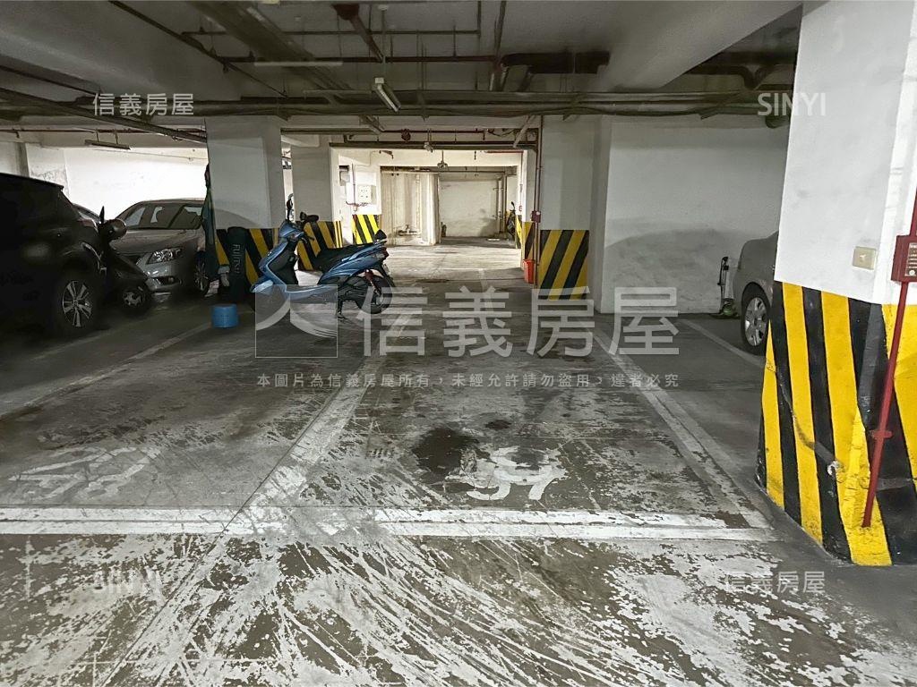 稀有琉森公園兩房車位房屋室內格局與周邊環境