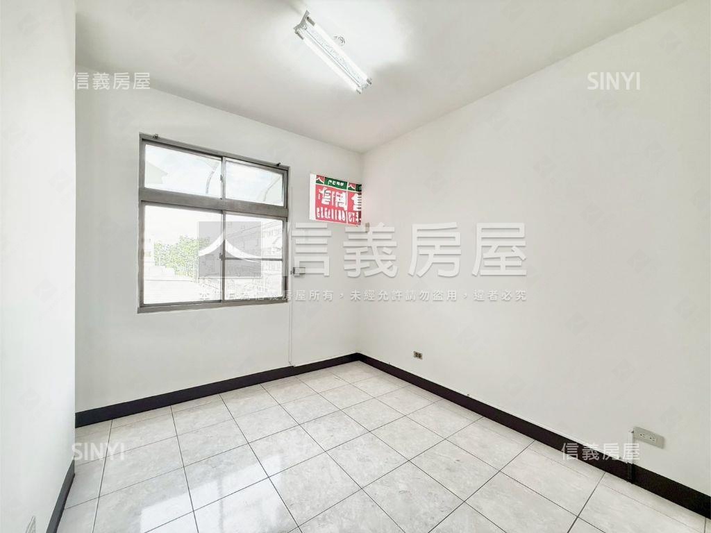 做生意醒目角窗透店房屋室內格局與周邊環境