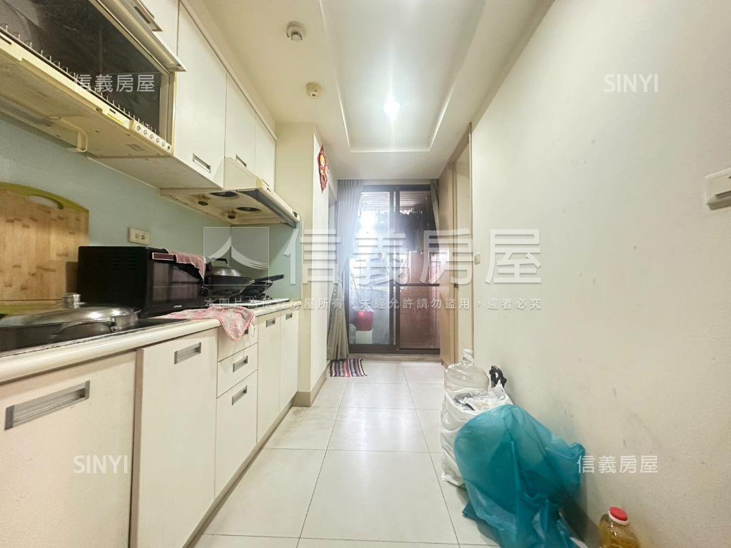 領航星世紀稀有釋出房屋室內格局與周邊環境