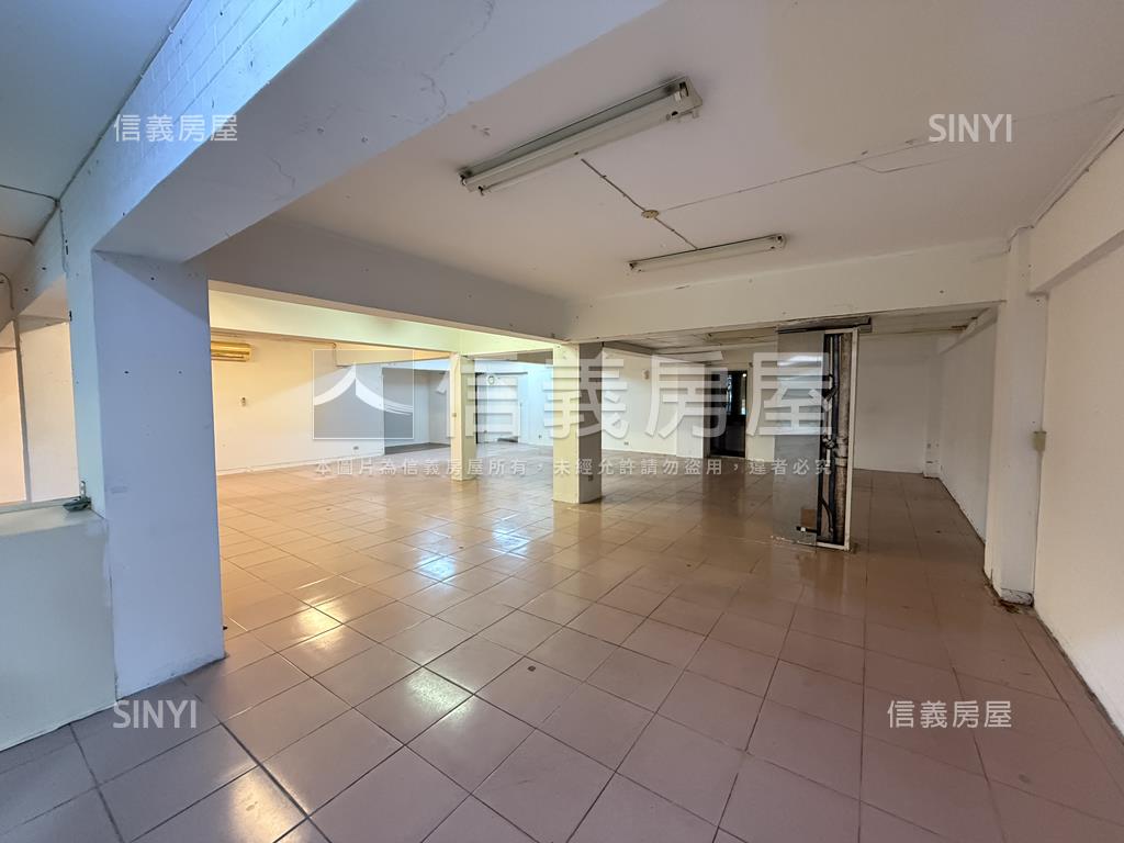 國泰東區一樓方便停車房屋室內格局與周邊環境