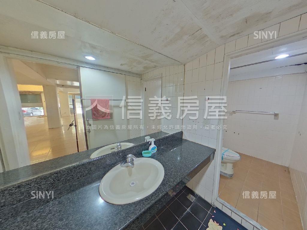 國泰東區一樓方便停車房屋室內格局與周邊環境