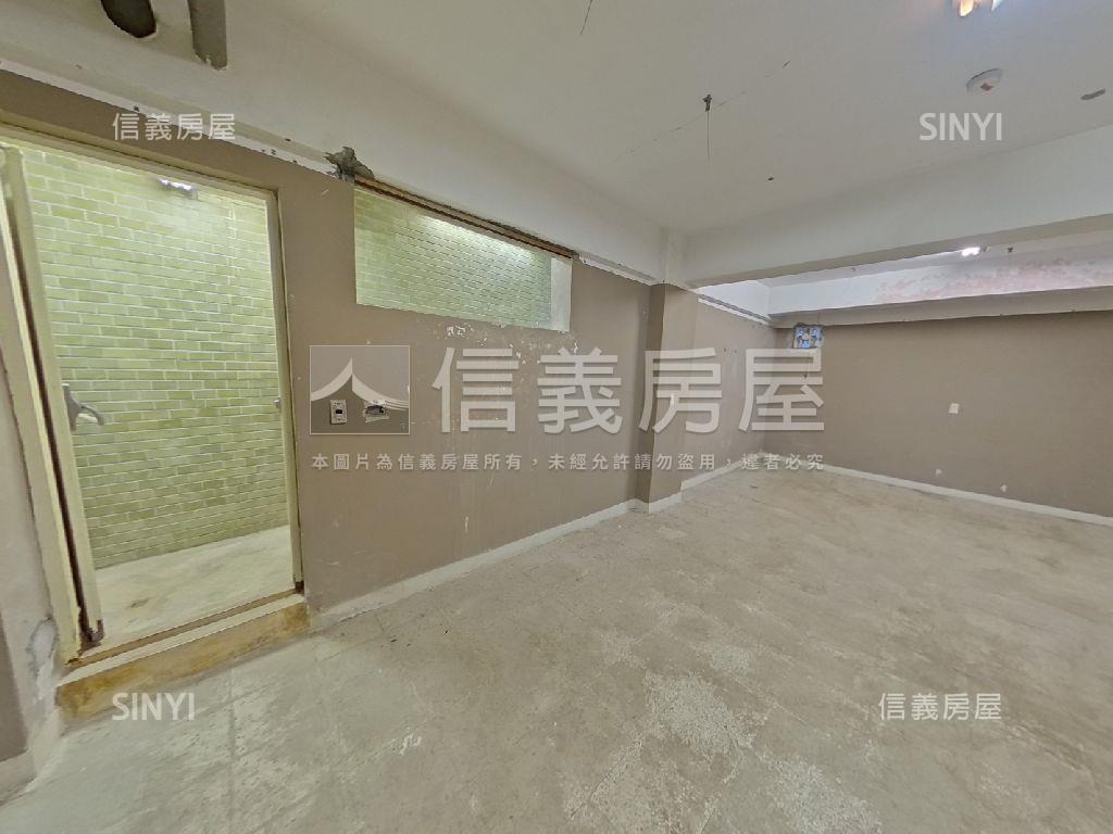 國泰東區一樓方便停車房屋室內格局與周邊環境