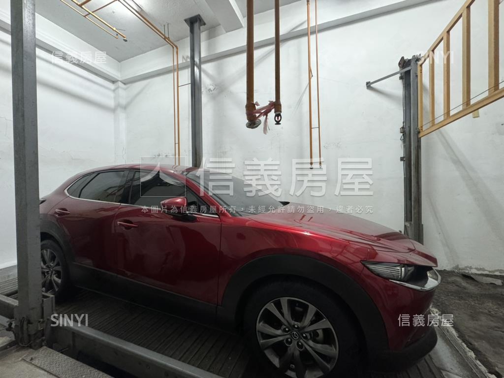 漢神商圈景觀４房車位美宅房屋室內格局與周邊環境
