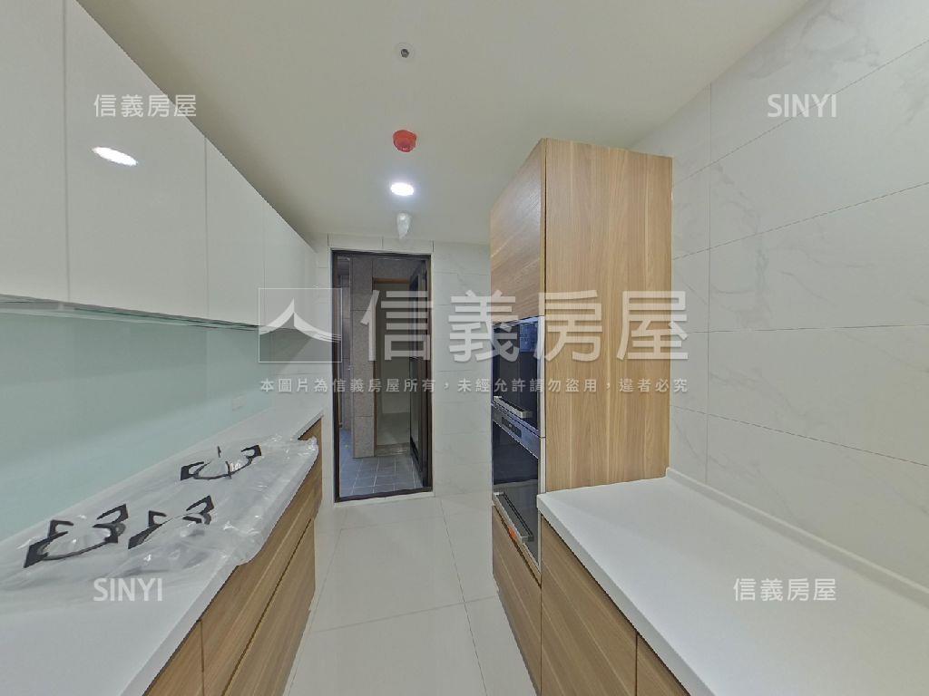 【ＶＲ】元首大道四房車位房屋室內格局與周邊環境