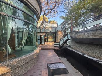 理想國超霸氣接待所美透