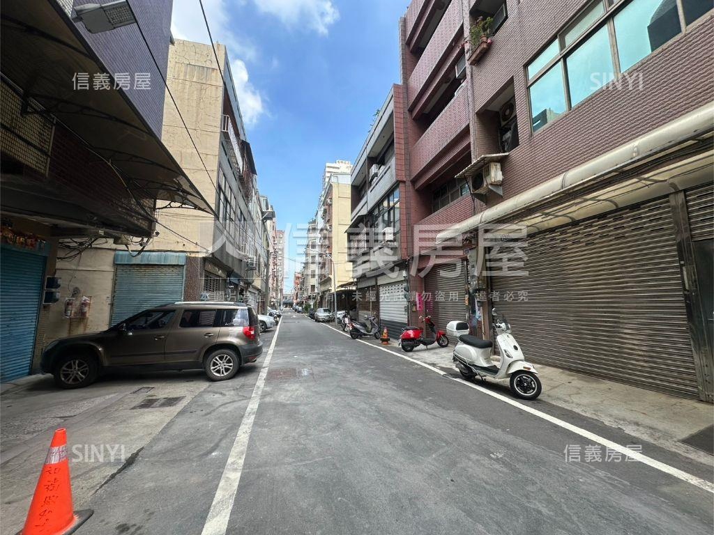 和福街車庫透天房屋室內格局與周邊環境