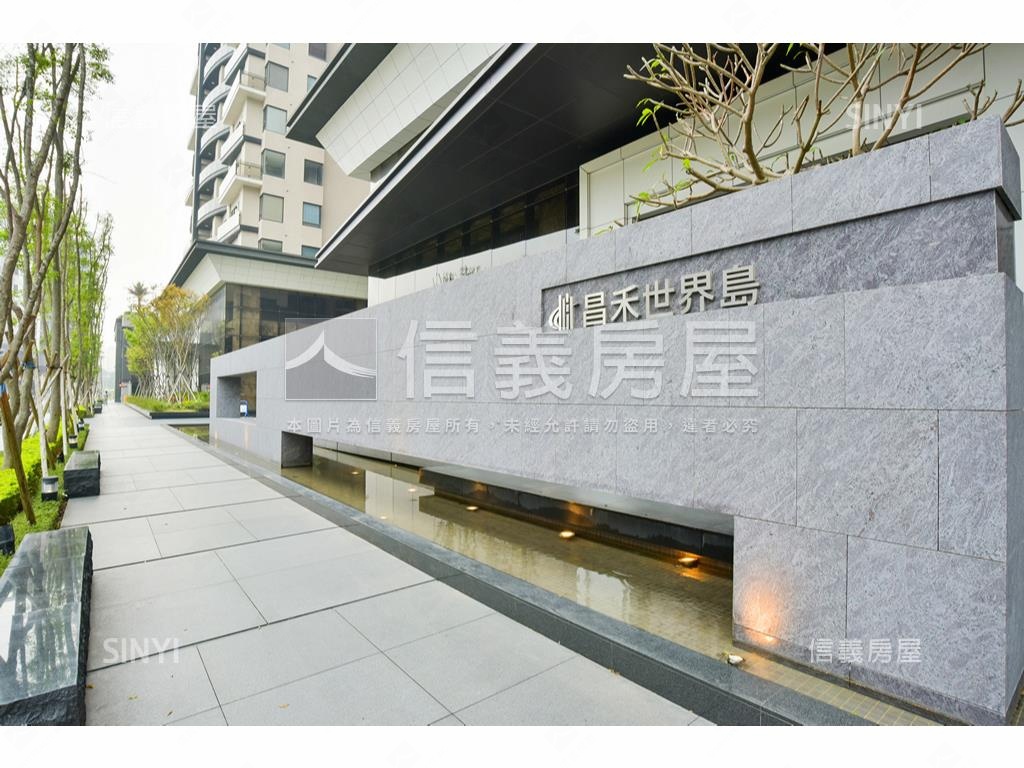 典藏世界島四房雙坡平車位房屋室內格局與周邊環境