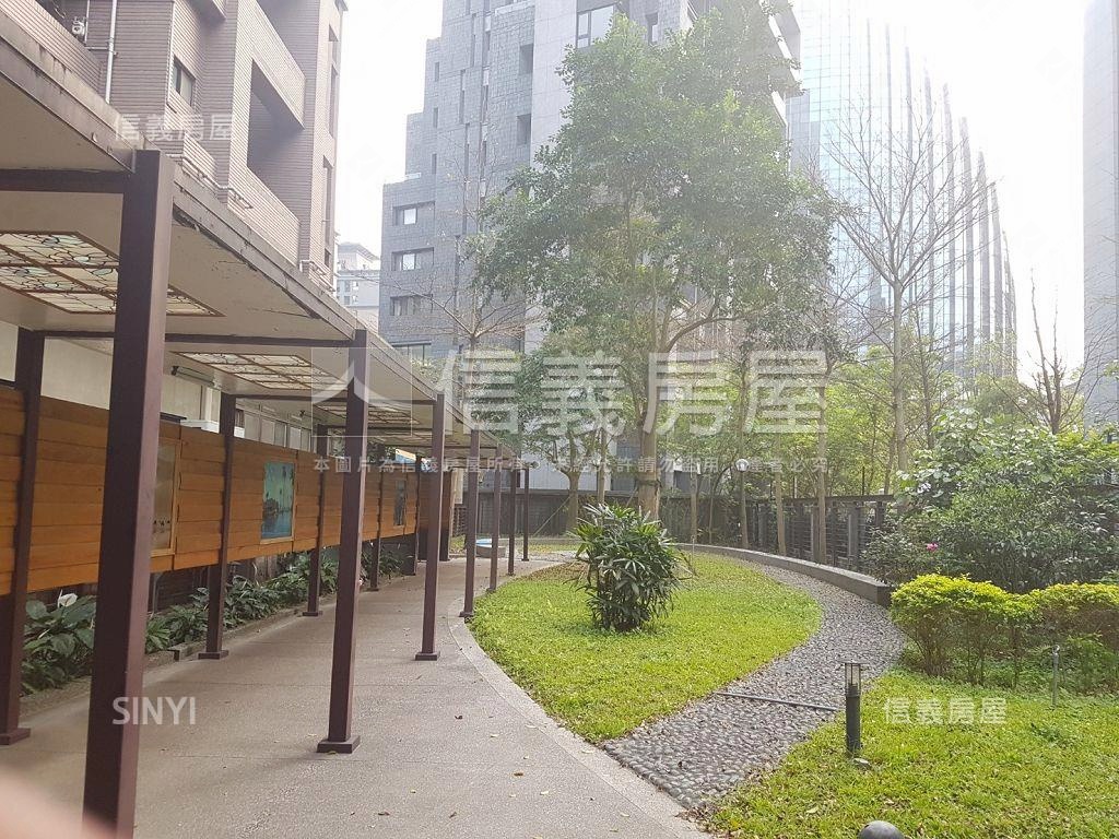 經貿ＢＯＳＳ經典２房房屋室內格局與周邊環境