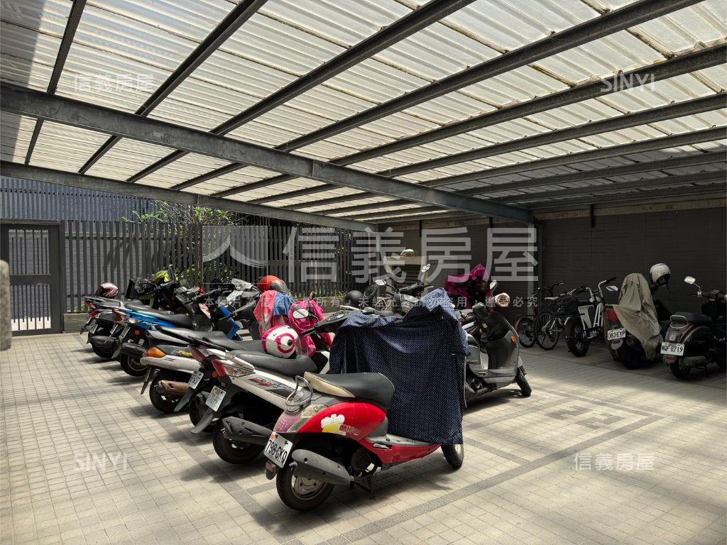 太睿一格朝南Ｂ１平車兩房房屋室內格局與周邊環境