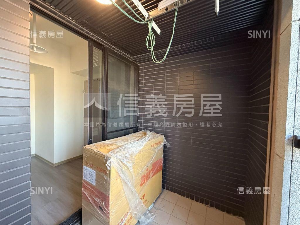 ＶＶＳ１帝王戶兩房平車房屋室內格局與周邊環境