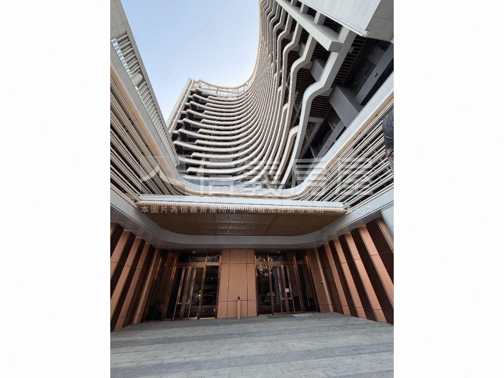 ＶＶＳ１帝王戶兩房平車房屋室內格局與周邊環境